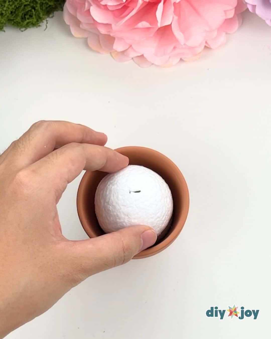 Tiny Beaded Vine Desk Plant — adding the foam