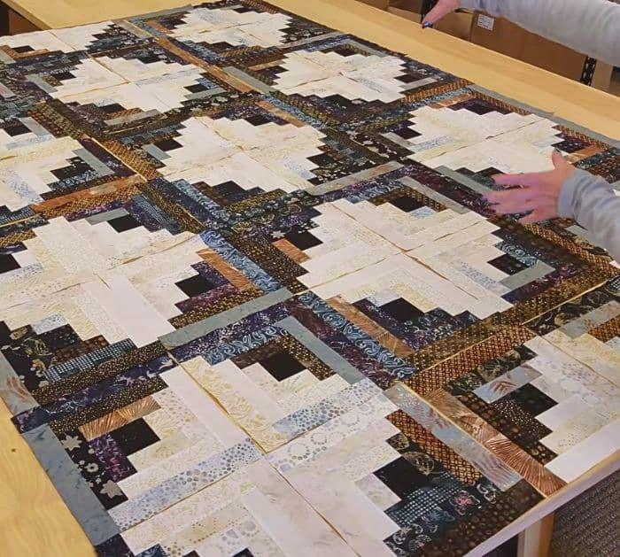 Easy Ultimate Log Cabin Quilt Tutorial
