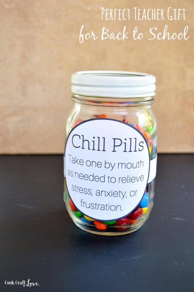 Perfect Teacher Gift For Back To School, easy to pull off with basic supplies and an idea worth saving for later
