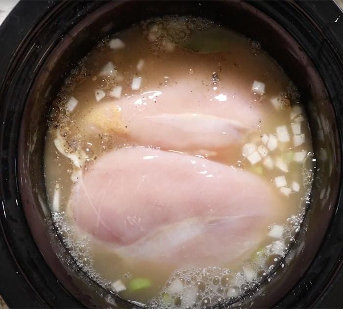 how to make crockpot chicken noodle soup