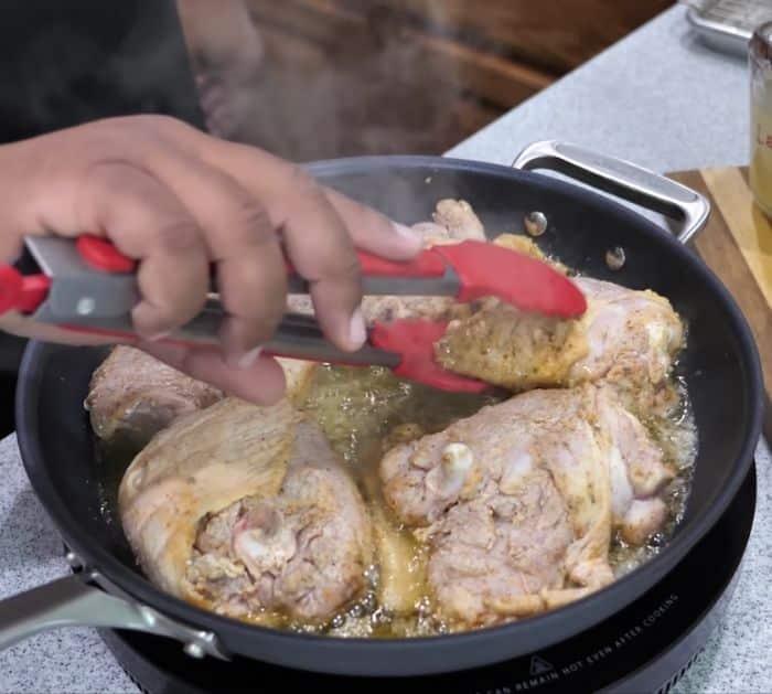 Easy Smothered Chicken And Gravy Recipe