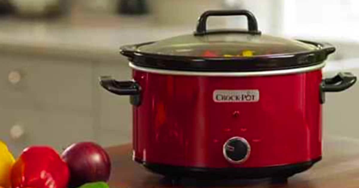 Mistakes Everyone Makes Using A Slow Cooker