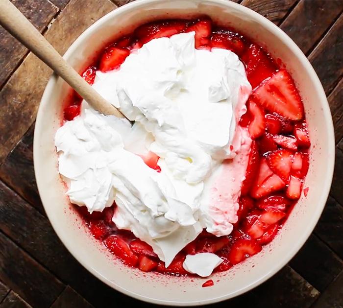 How To Make Strawberry Angel Food Dessert - Angel Food Cake