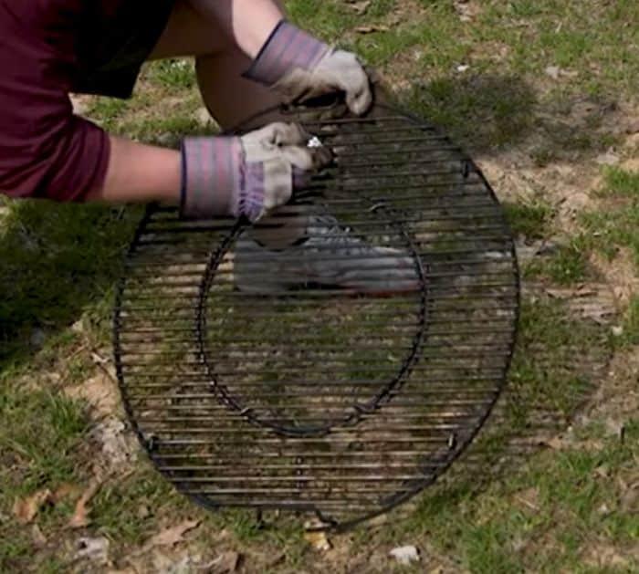 How to Use Foil to Clean Grill Grates
