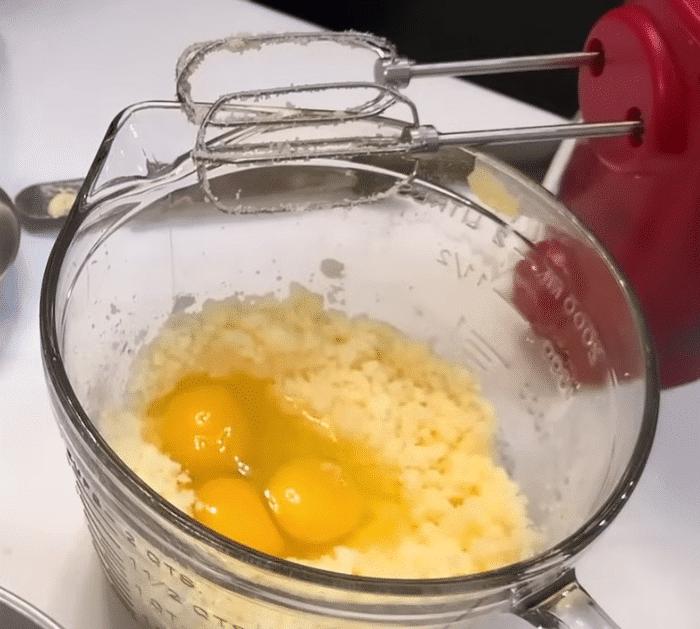 Ingredients for Brown Beauty Cake