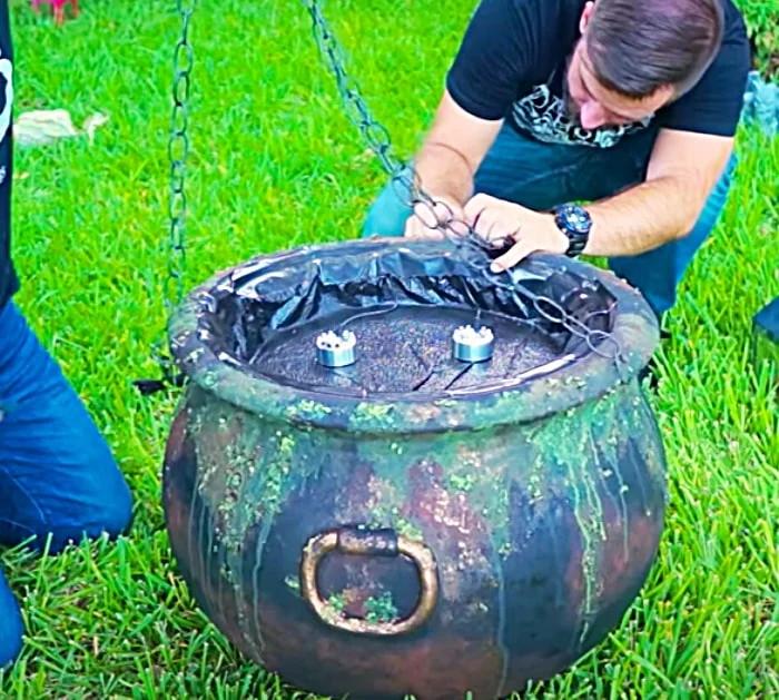 How To Build A Cauldron Yard Prop - How To Make Fake Mist - Halloween Decor For Outdoors