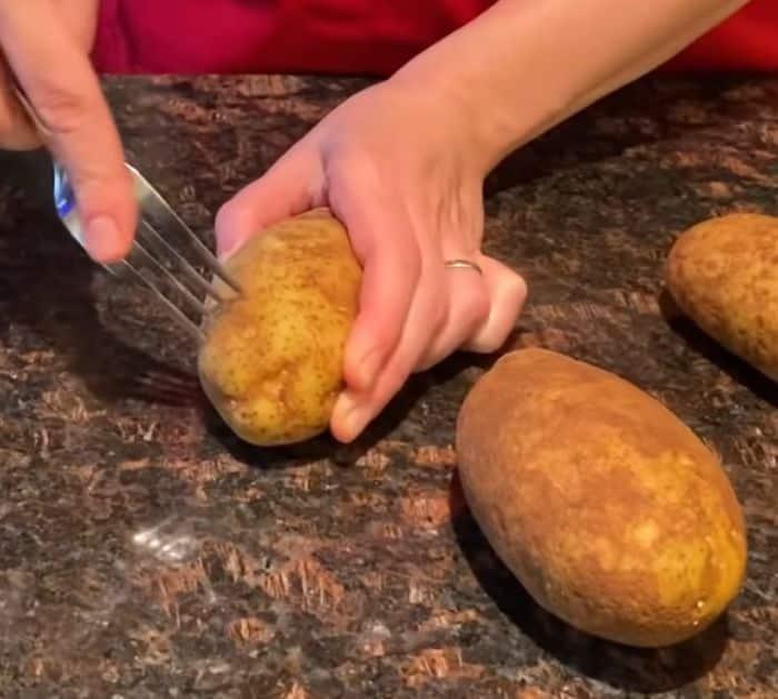 Easy Baked Potatoes Ingredients