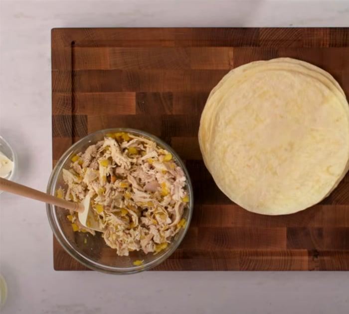 sour cream chicken enchilada ingredients