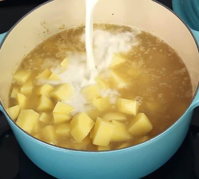 How to Make Creamy Potato Soup Recipe