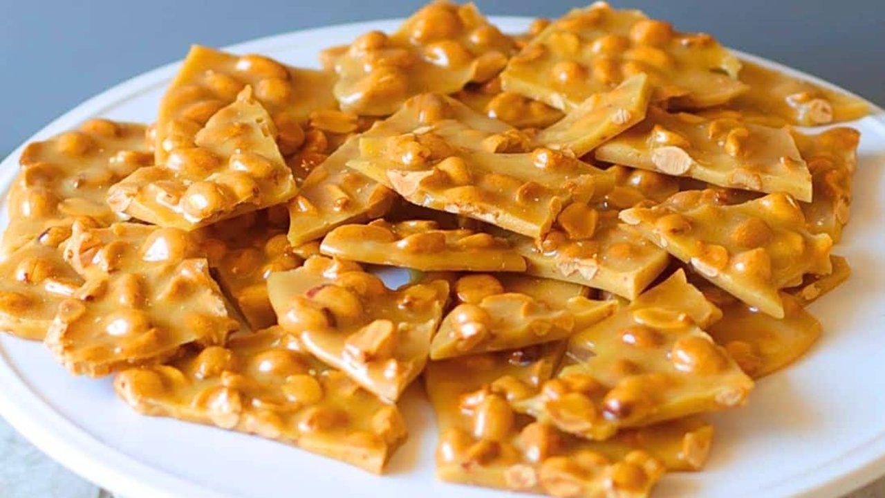 Classic Homemade Peanut Brittle Recipe