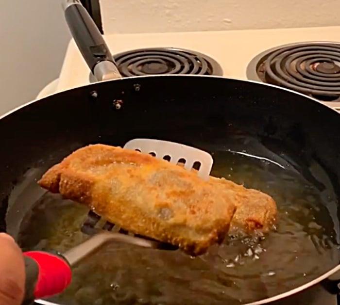 Make Peach Cobbler Egg Rolls With Captain Morgan Spiced Rum