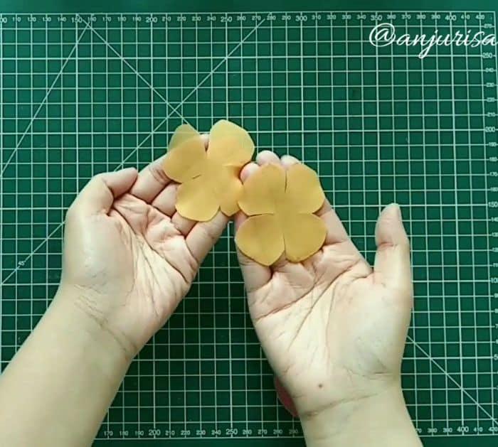 Super Easy Fabric Flower DIY Tutorial