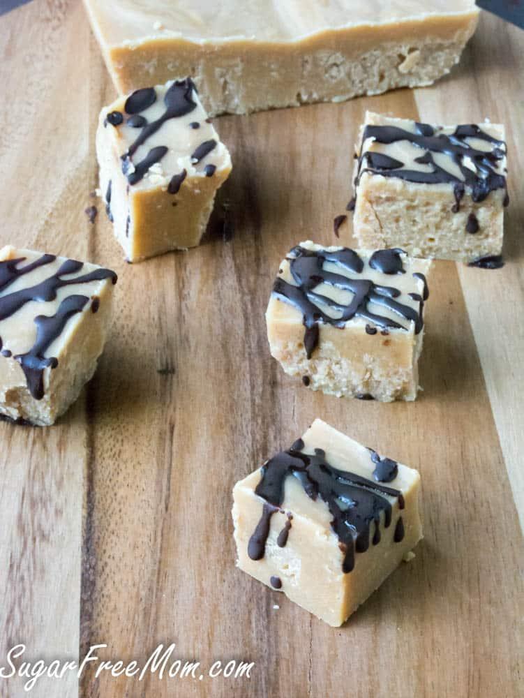 Keto Dessert Recipes - 3 Ingredient Peanut Butter Fudge - Easy Ketogenic Diet Dessert Recipes and Recipe Ideas - Shakes, Cakes In A Mug, Low Carb Brownies, Gluten Free Cookies #ket