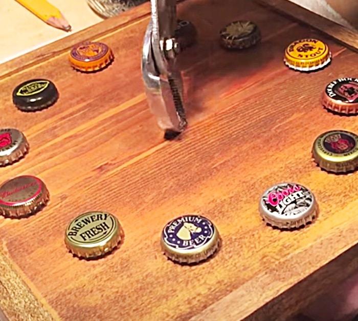 Vintage Beer Clock - DIY Beer Cap Clock - Wood Craft Ideas