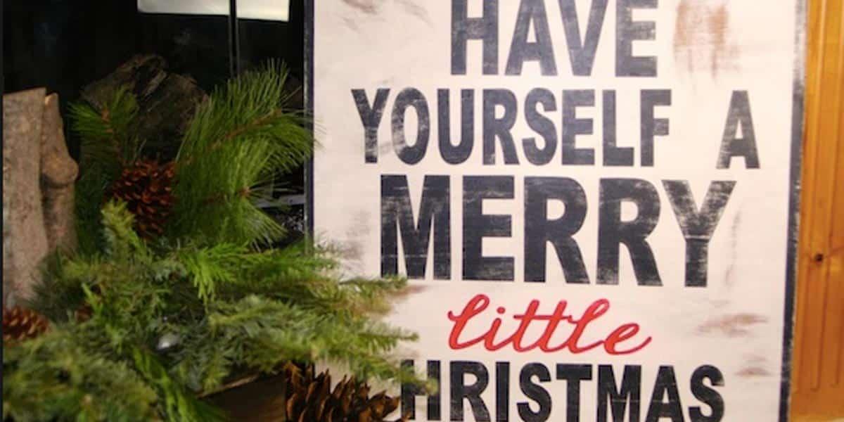 Watch How She Makes This Awesome Rustic Christmas Sign Full Of Charm!