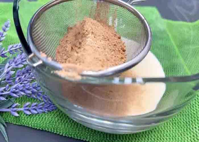 Making the cottage cheese chocolate brownie batter
