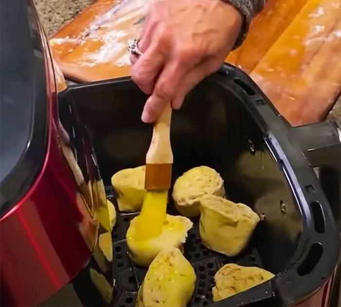 How to make air fryer buffalo chicken pinwheels - pinwheels recipes