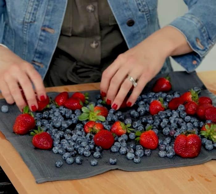 Laying berries on a towel