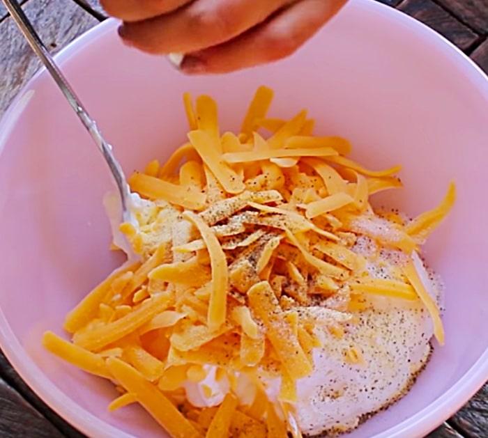 Learn to make Tater Tot John Wayne Casserole in the crockpot