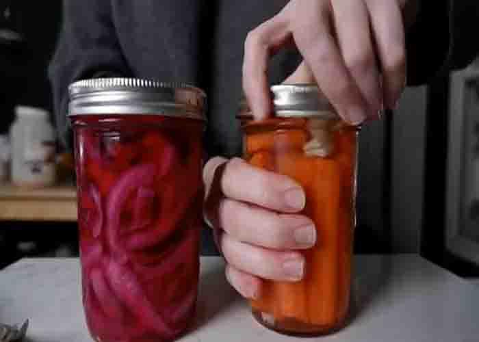 Pickling the onions to preserve it