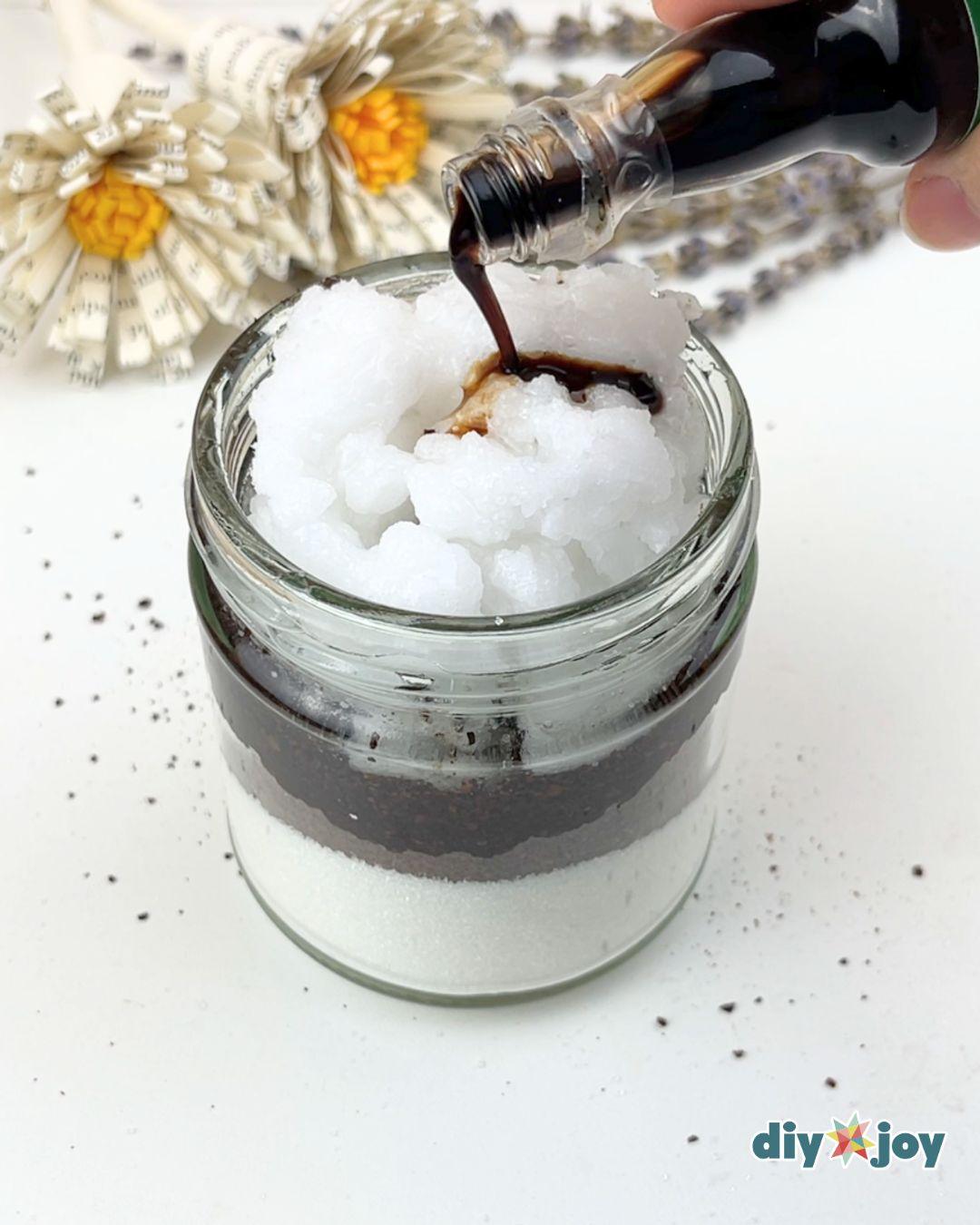 Homemade Coffee Scrub — coffee and sugar scrub diy