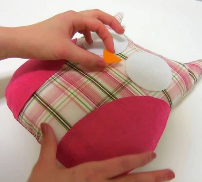 Easy Owl Pillow Tutorial