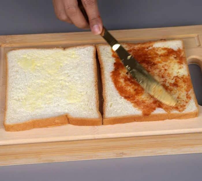 Easy to Make Frying Pan Pizza Bread