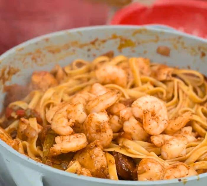 How to Make Chicken Sausage and Shrimp Pasta Jambalaya Ingredients (1)