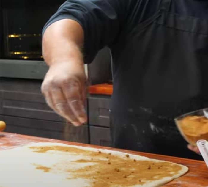 how to make copycat cinnabon cinnamon rolls