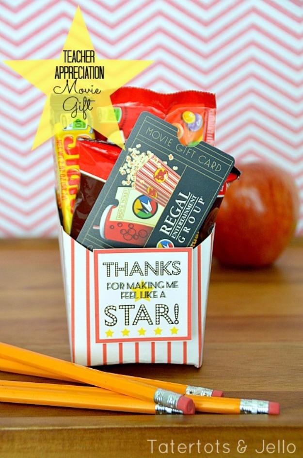 Movie Gift Card, quick enough to finish over a weekend and a clever way to reuse scraps you already have