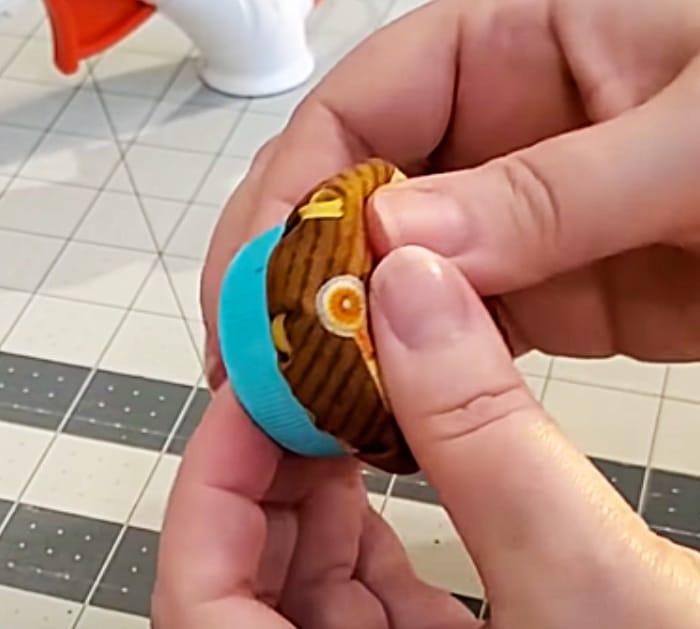 How To Make A Bottle Cap pincushion - Sewing Organizing - DIY Pincushion