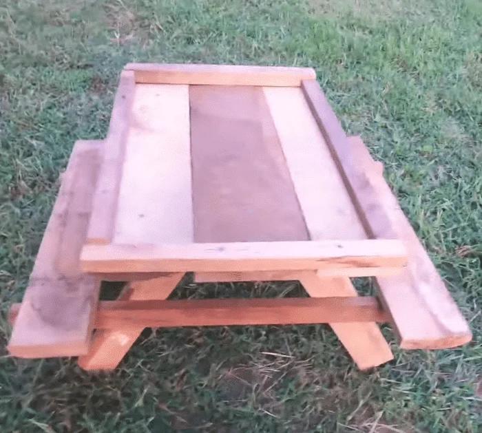 Easy DIY Chicknic Table Tutorial