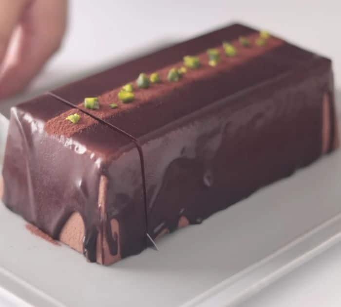 How To Make No-Bake Rich Chocolate Mousse Cake