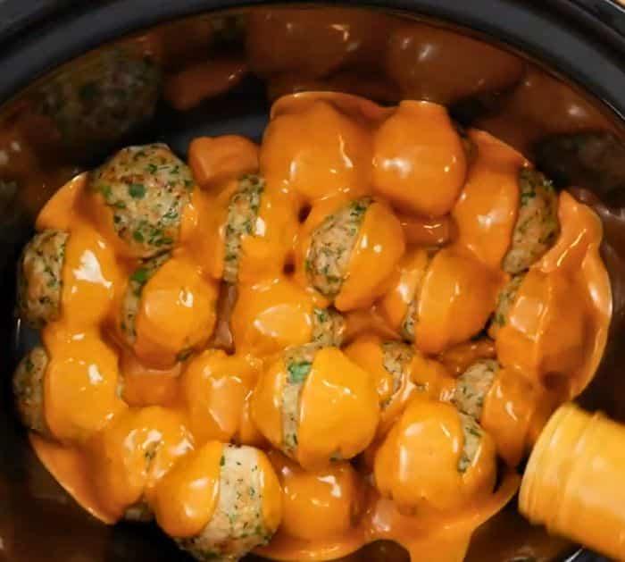 How to Make Chicken Buffalo Meatballs Using Slow Cooker