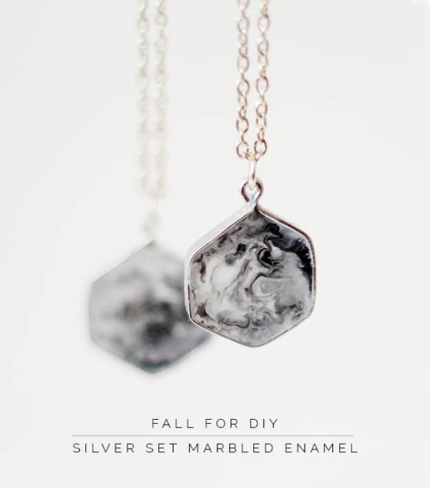 DIY Silver Set Marbled Enamel, a faux marble project worth trying this season and an idea worth saving to your favorites