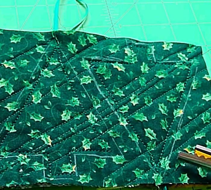 Learn to sew a DIY Scrappy tree from fabric scraps