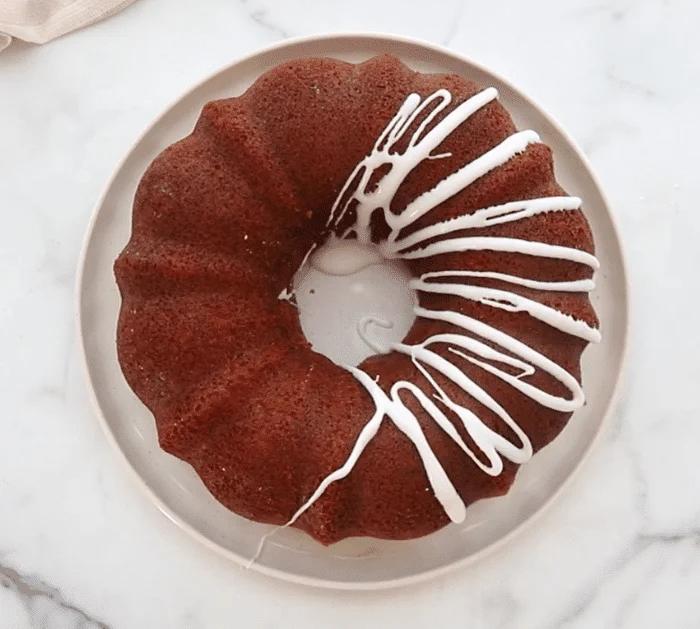 How to Make 7Up Pound Cake