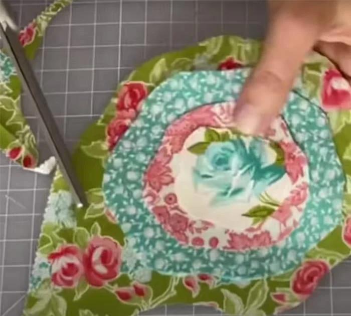 rose garden quilt materials