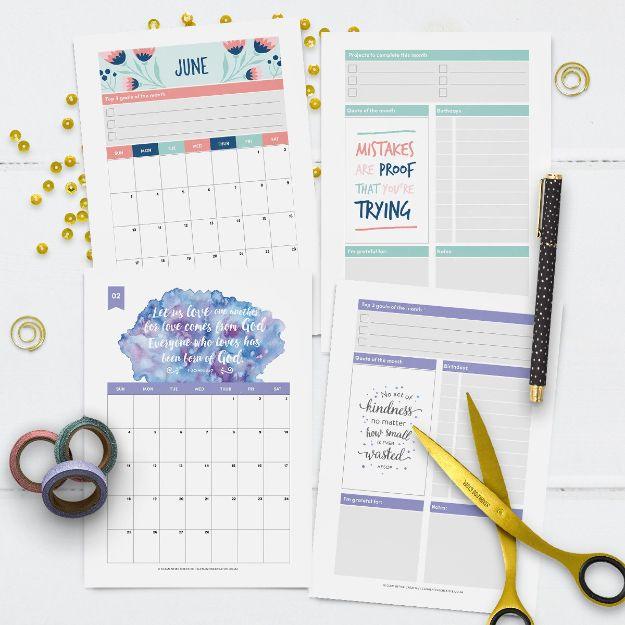 Printable 2018 Calendar, a charming handmade gift for an organized friend and a colorful project that brightens up any wall