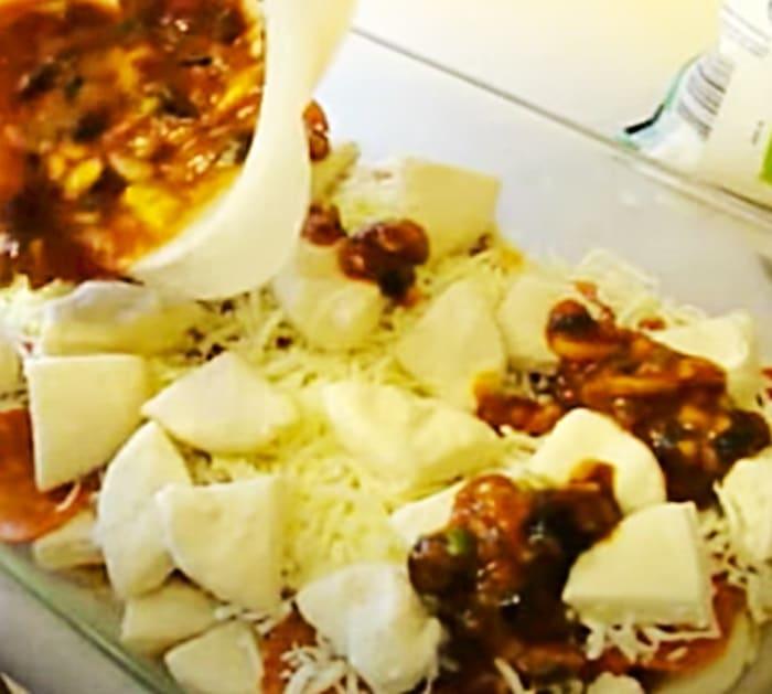 Quick Canned Biscuit Pizza - Easy Dinner Idea - Pot Luck Dinner Ideas