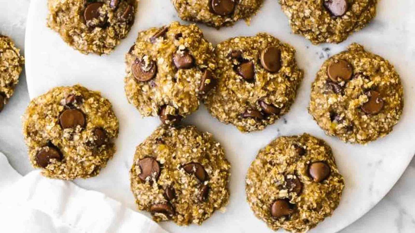3-Ingredient Banana Oatmeal Cookies Recipe
