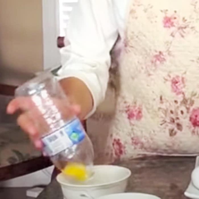 How To Separate Egg Yolks Using A Plastic Bottle - Easy Egg Yolk Hack - Food Hacks