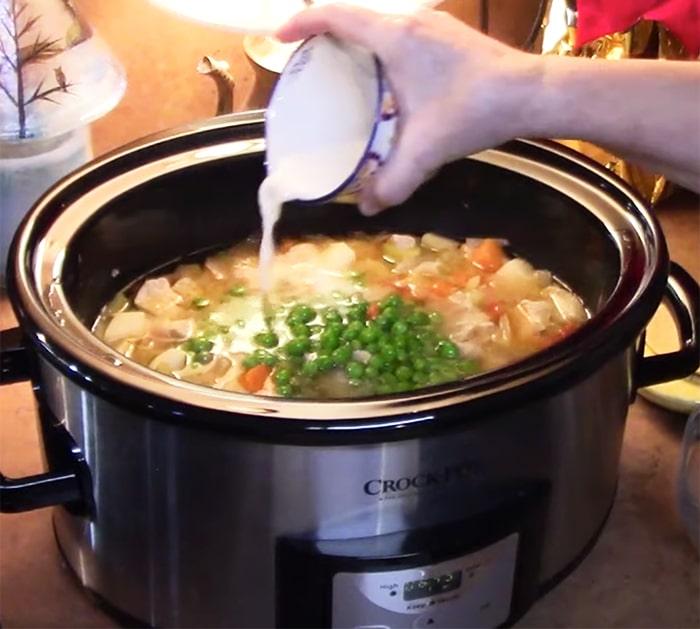 Creamy Chicken Recipes - Slow Cooker Recipes - Dump and Go Hearty Stew in the Slow Cooker