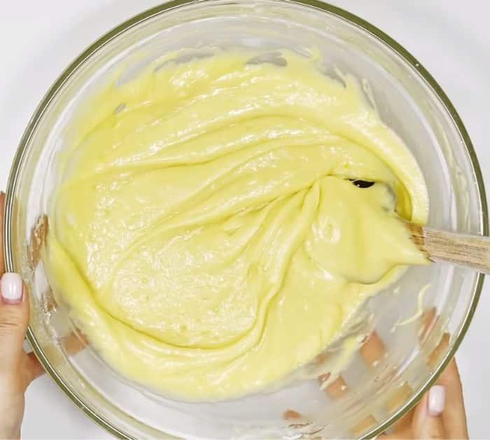 Quick and Easy Apple Cake Recipe in 4 Steps Ingredients