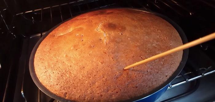 How to Make Apple Upside Down Cake