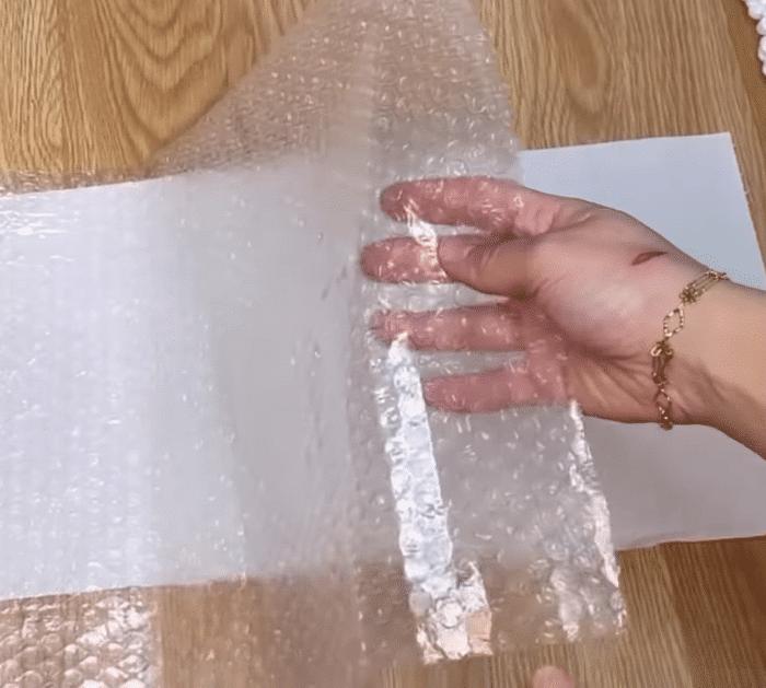 How to Clean Your Floor with Bubble Wrap