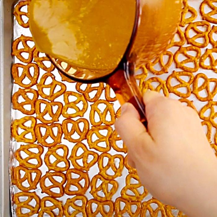 Chocolate Pretzel Caramel Bars Recipe - Easy Snack Bar Recipe - How To Make Pretzel Bars