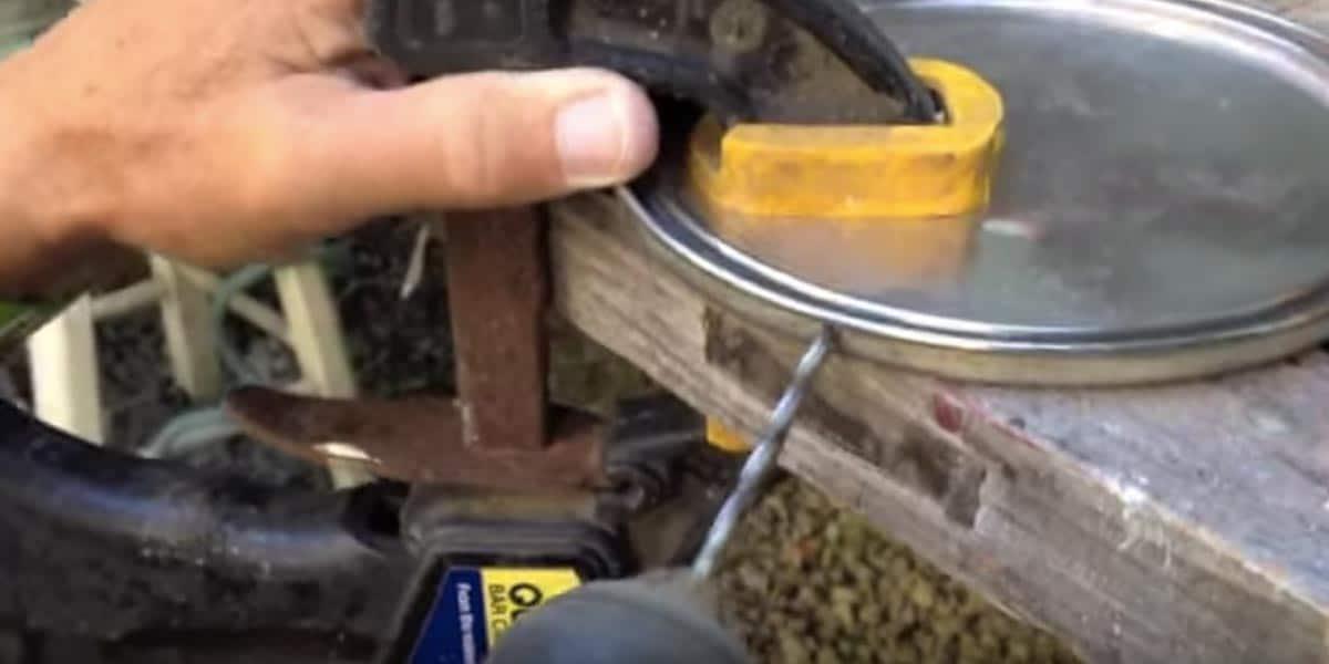 Watch The Incredibly Clever DIY She Does With Paint Can Lids (Unique!)