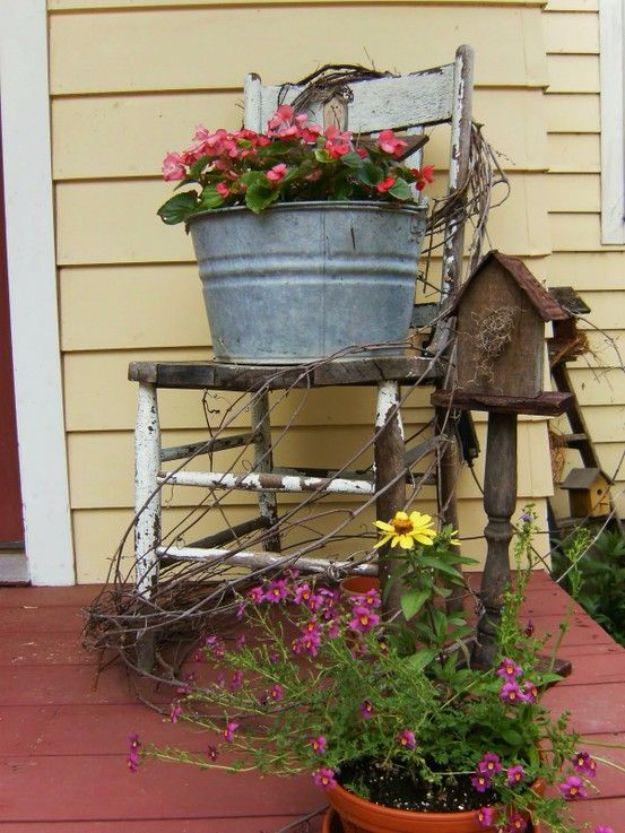 Country Porch Decor, simple to scale up or down as the layout allows and a personal touch a bought version cannot match