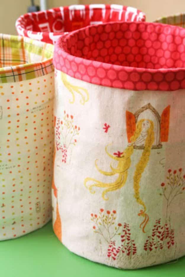 DIY Storage Baskets - Spring-form Bucket - Cheap and Easy Ideas for Getting Organized - Creative Home Decor on A Budget - Farmhouse, Modern and Rustic Basket Projects